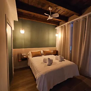 https://siete-lunas.es-andalucia.com